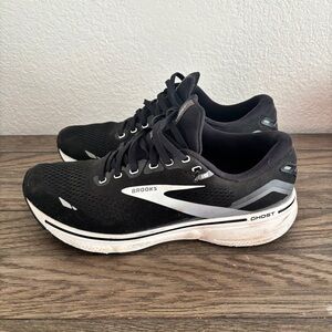 Brooks Ghost 15 'Black White' Running Size 9.5 Medium Mens Shoes Sneakers Daily